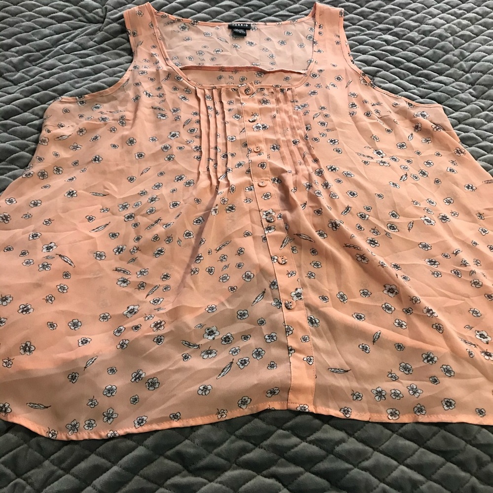 Adorable torrid 2 tank